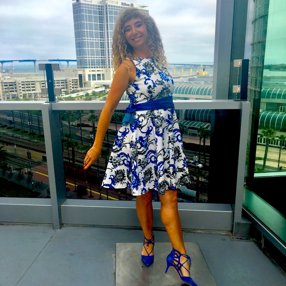 Beautiful Summer dress with full skirt    classy